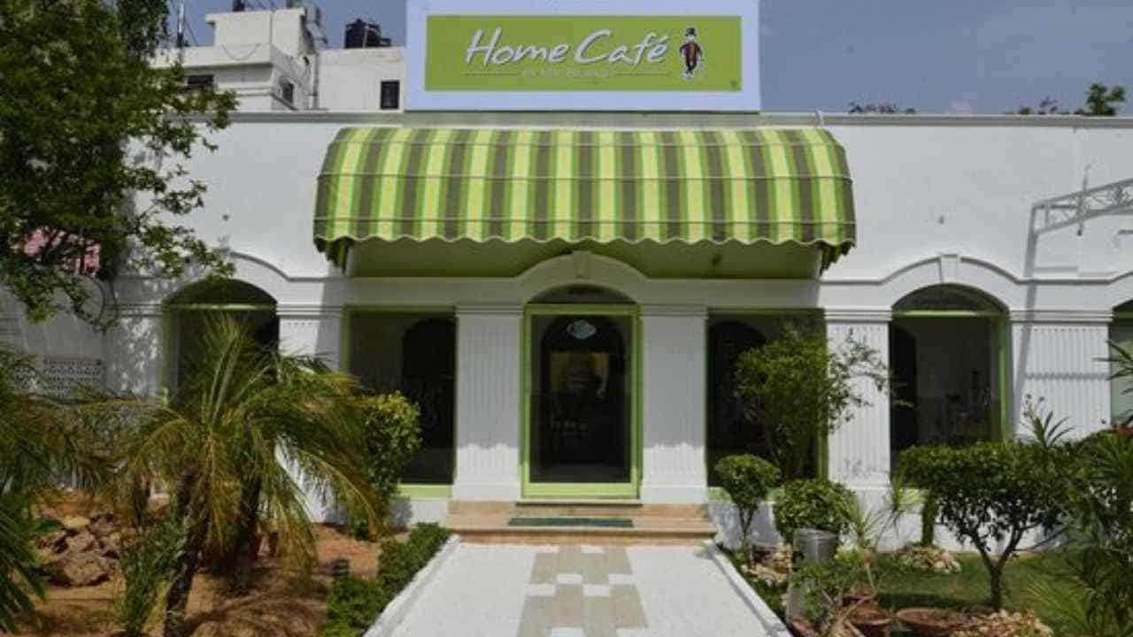 Home cafe by Mr Beans